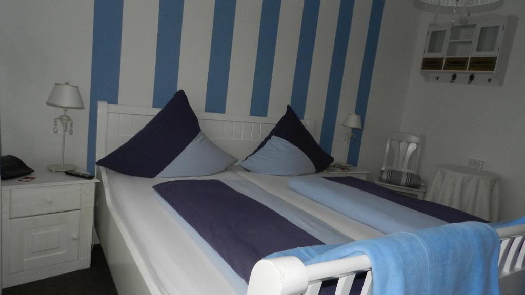 Landhaus Am Itterbach Willingen Willingen  Δωμάτιο φωτογραφία